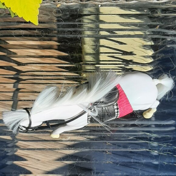 Battat Our Generation White Horse Lipizzaner Saddle Bridal 6.5" H 8"L - Picture 4 of 4